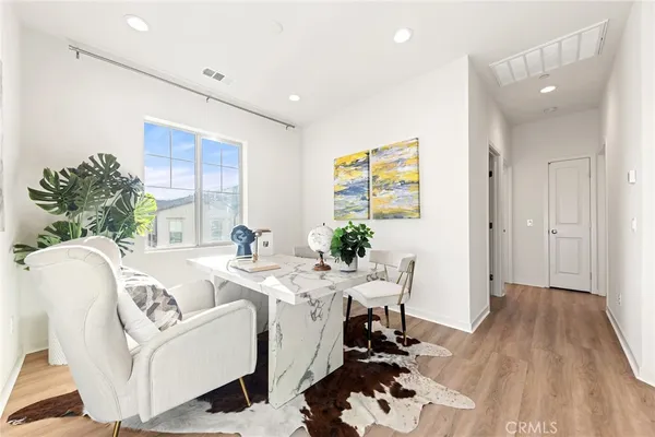 $869,999 | 200 Winterbrook, Lake Forest, CA 92610