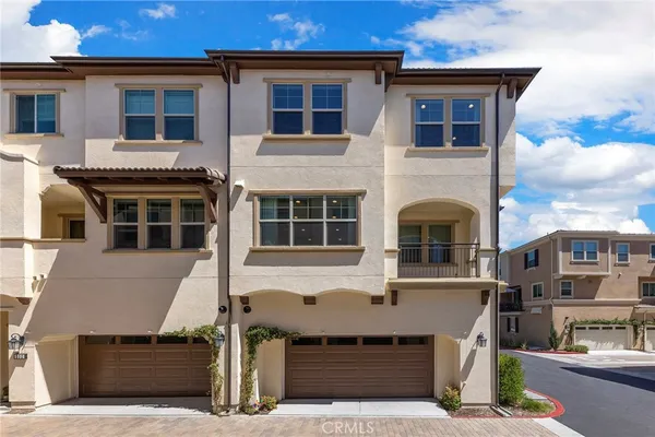 $869,999 | 200 Winterbrook, Lake Forest, CA 92610