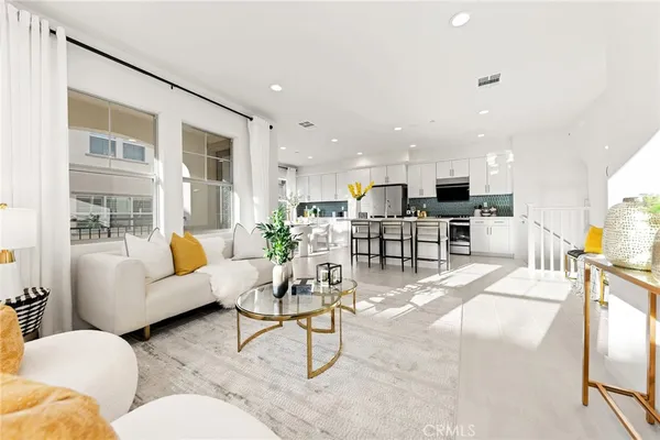 $869,999 | 200 Winterbrook, Lake Forest, CA 92610