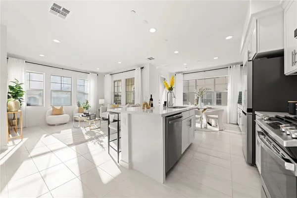 $869,999 | 200 Winterbrook, Lake Forest, CA 92610