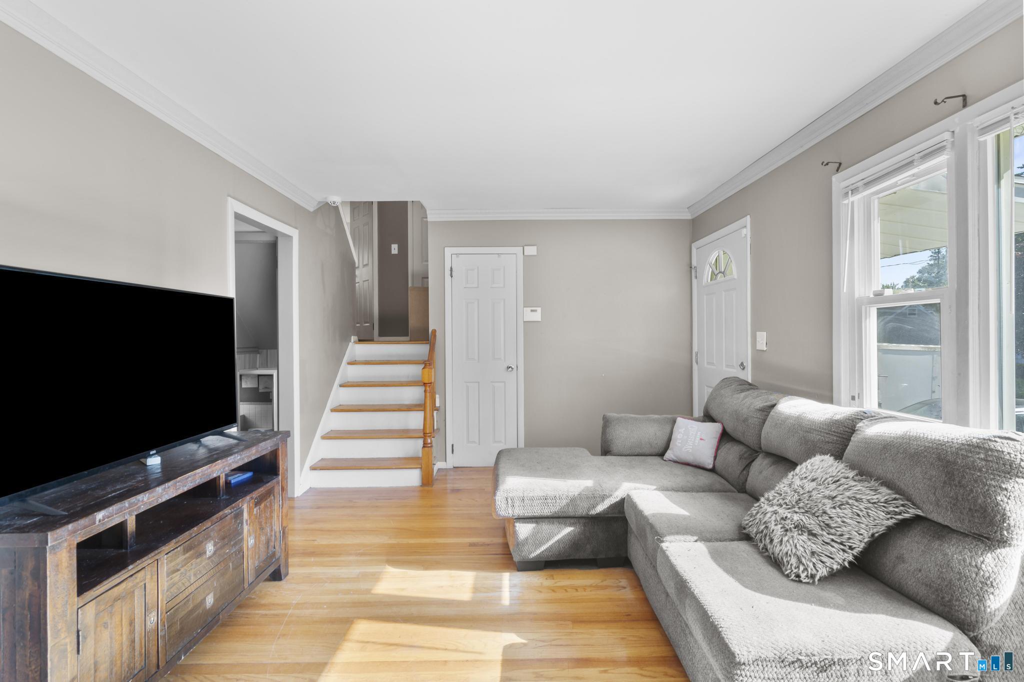63 Bates Street Hartford, CT 06114 - Photo 11 of 37