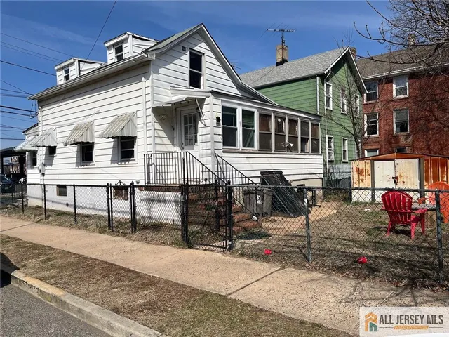 $539,900 | 34 Bartlett Street, New Brunswick, NJ 08901