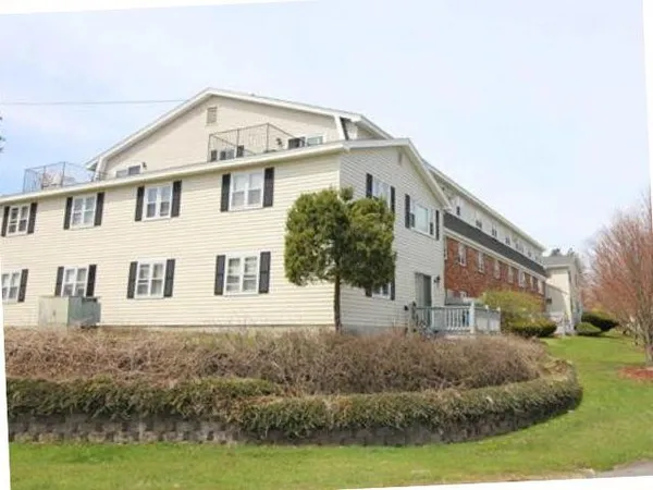 $1,795 | 73 East Broadway, Unit K, Derry, NH 03038