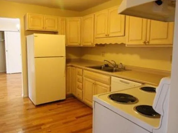 $1,795 | 73 East Broadway, Unit K, Derry, NH 03038