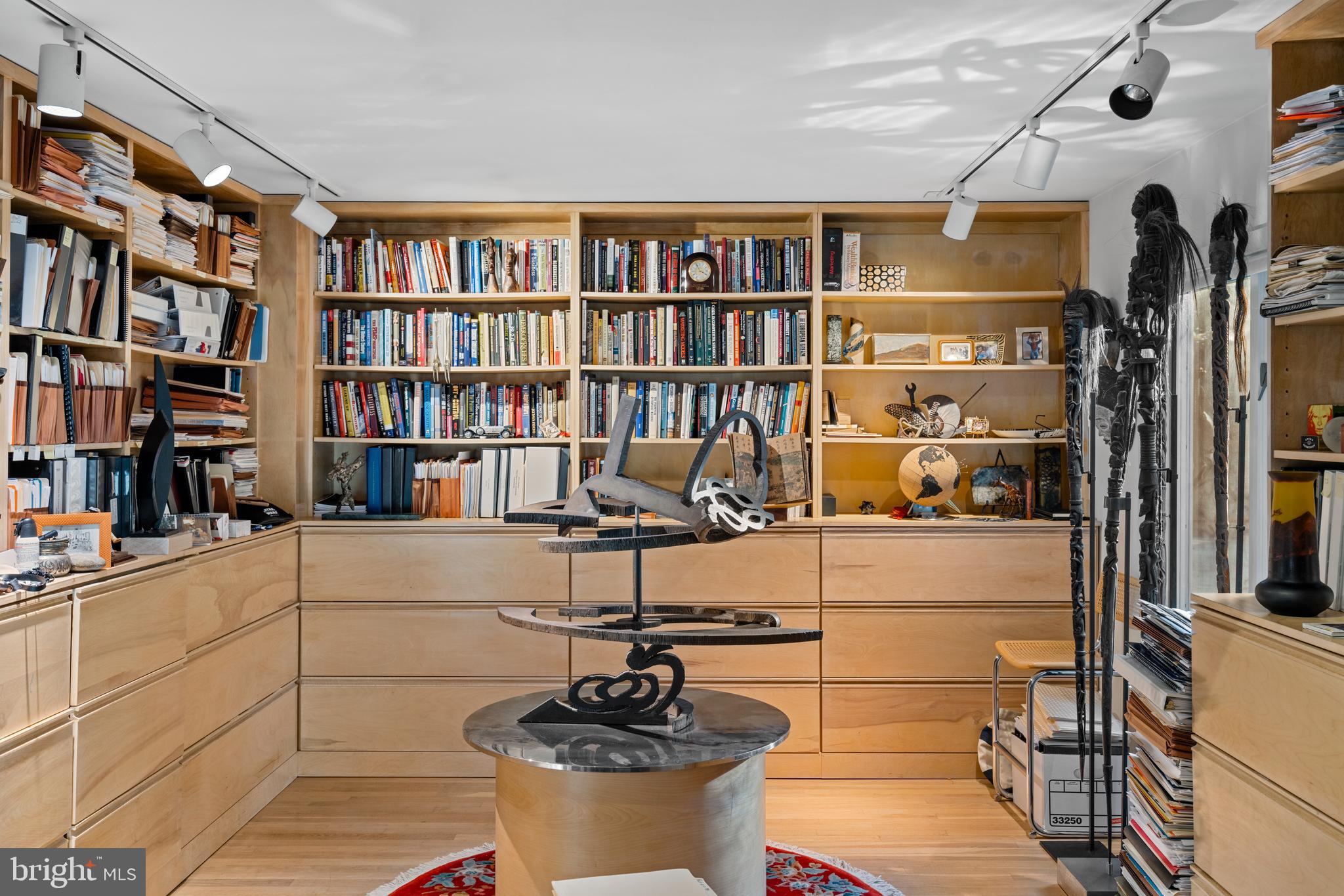 1041 Waverly Road Gladwyne, PA 19035 - Photo 20 of 39 a room with a book shelf and a book shelf