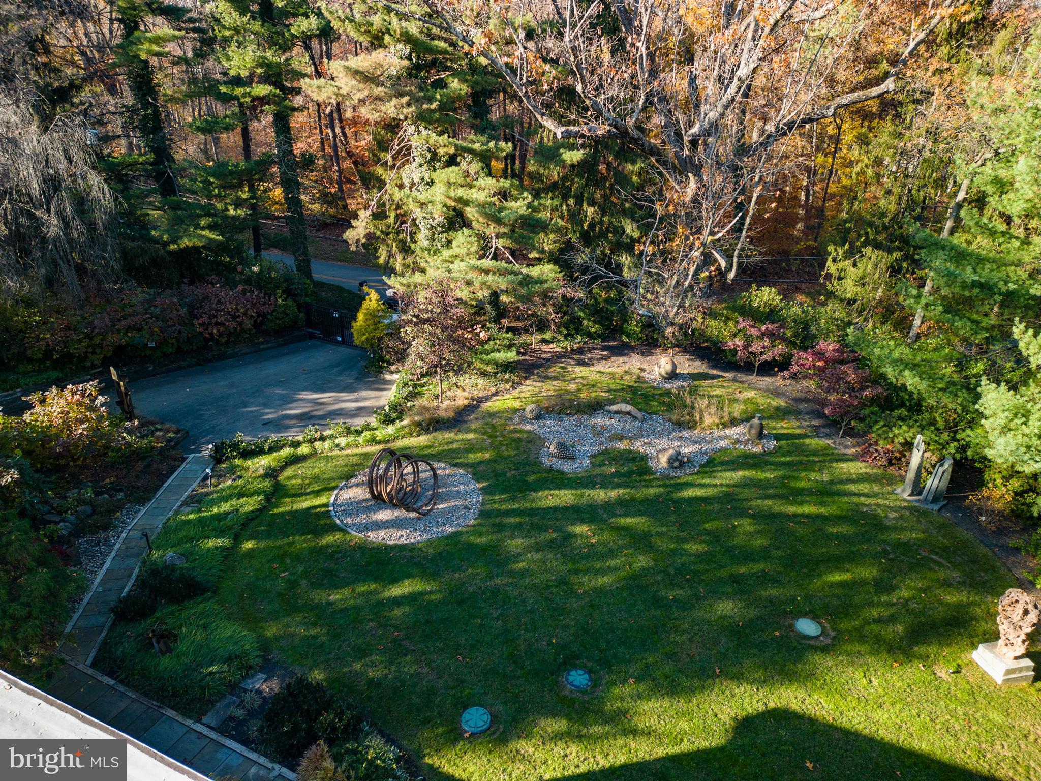 1041 Waverly Road Gladwyne, PA 19035 - Photo 38 of 39 a backyard of a house with lots of green space