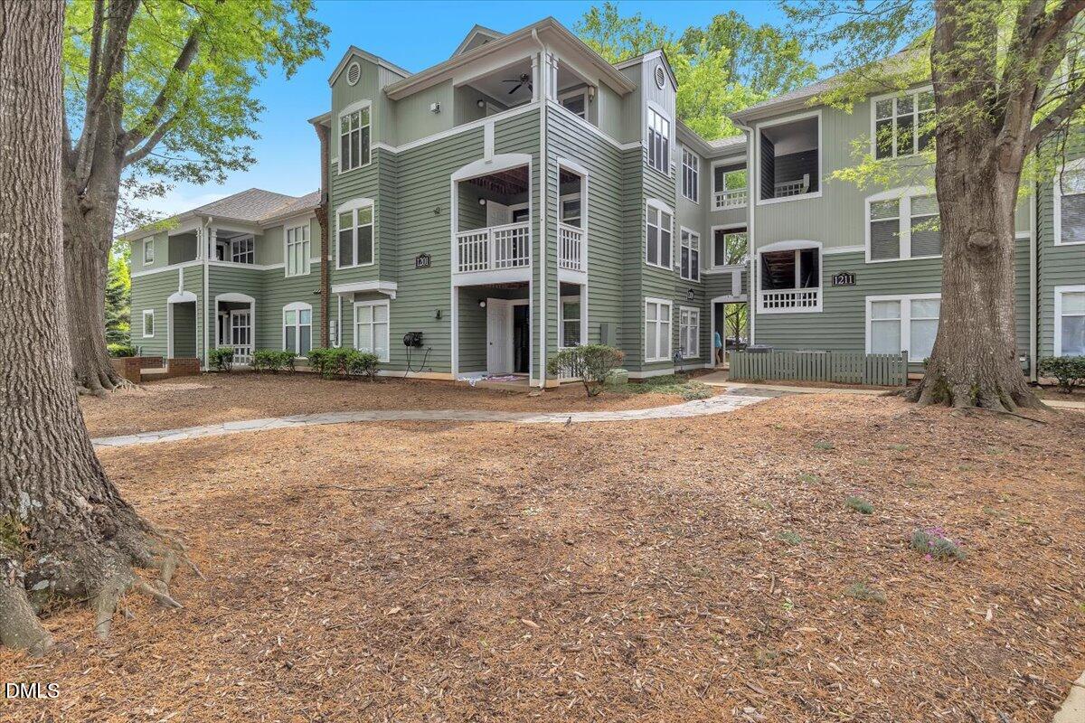 1201 Westview Lane, Unit 305 Raleigh, NC 27605 - Photo 3 of 47