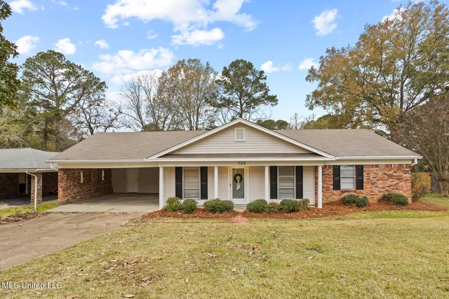 $230,000 | 708 Tanglewood Drive, Clinton, MS 39056