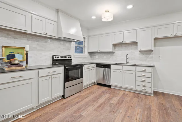 $230,000 | 708 Tanglewood Drive, Clinton, MS 39056