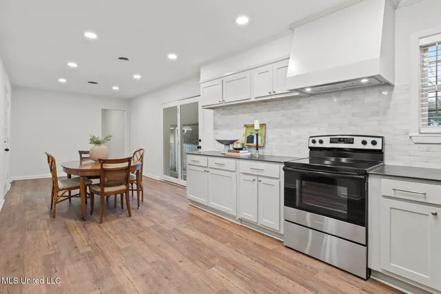 $230,000 | 708 Tanglewood Drive, Clinton, MS 39056