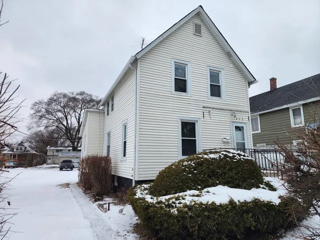 $1,550 | 1032 Lincoln Street, North Chicago, IL 60064