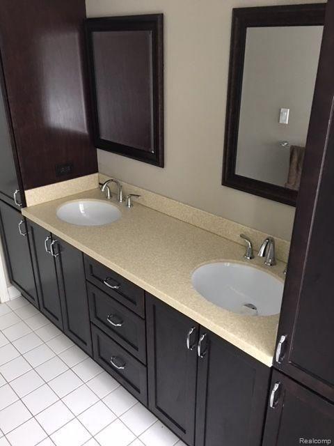 4781 South Valleyview Road West Bloomfield, MI 48323 - Photo 33 of 52 Gallery Image 33