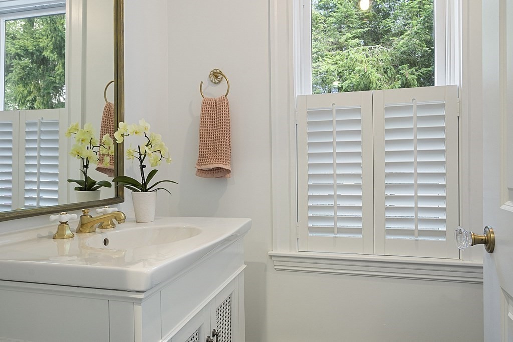 72 Oak Street Lexington, MA 02421 - Photo 15 of 29