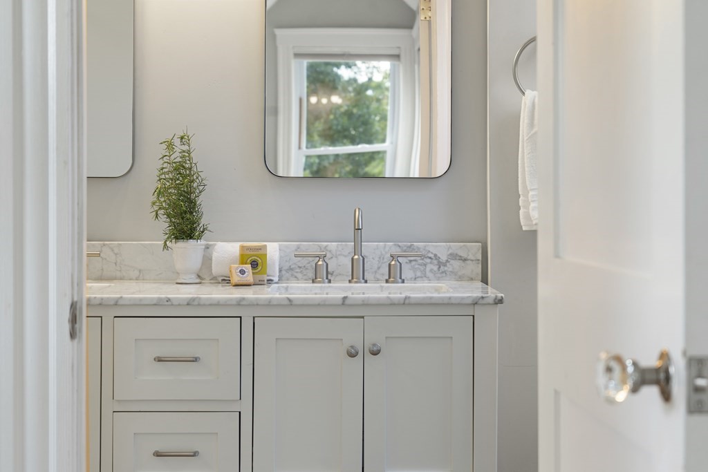 72 Oak Street Lexington, MA 02421 - Photo 18 of 29