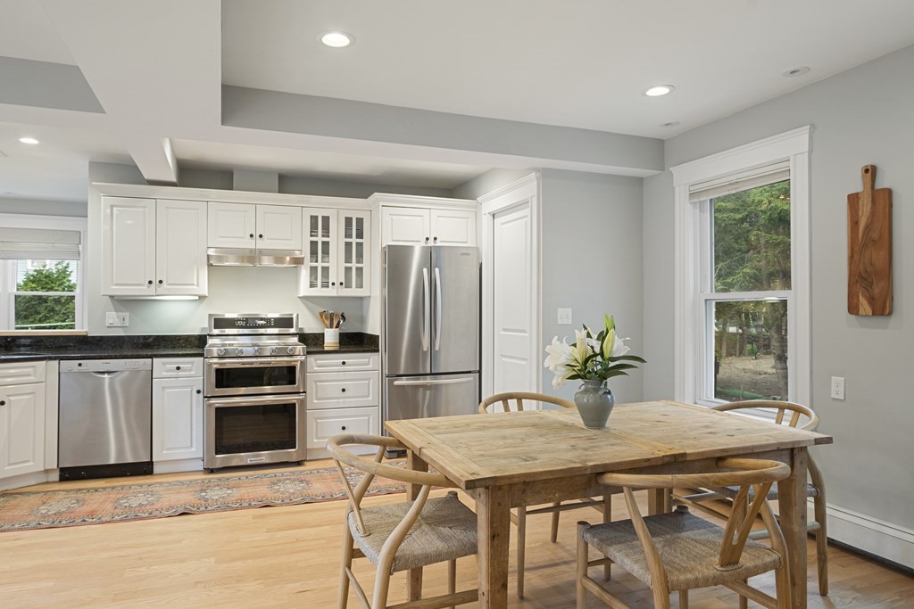 72 Oak Street Lexington, MA 02421 - Photo 6 of 29