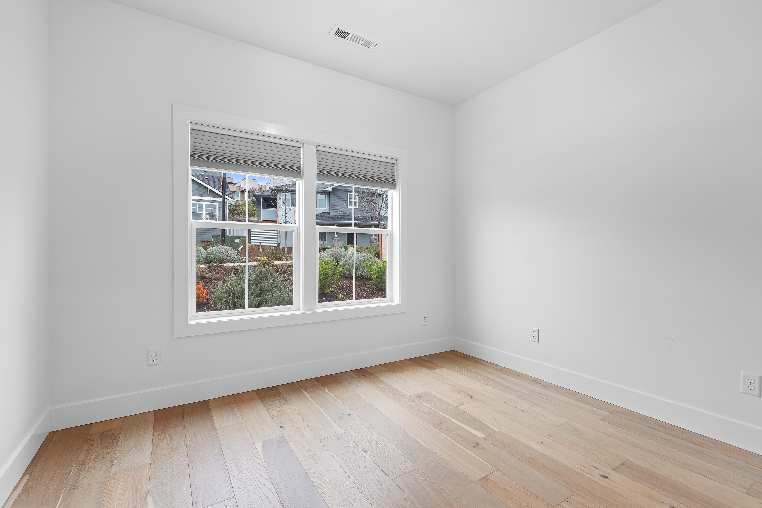 395 Randy Street Ashland, OR 97520 - Photo 22 of 35 395 Randy Street, Ashland, OR 97520