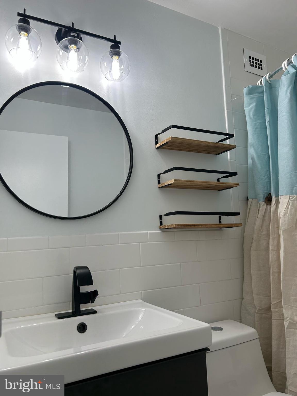 1900 Lyttonsville Road, Unit 813 Silver Spring, MD 20910 - Photo 11 of 33
