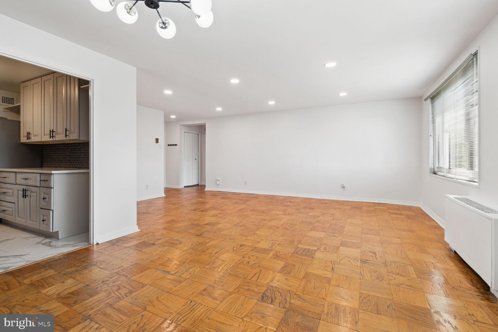 1900 Lyttonsville Road, Unit 813 Silver Spring, MD 20910 - Photo 7 of 33