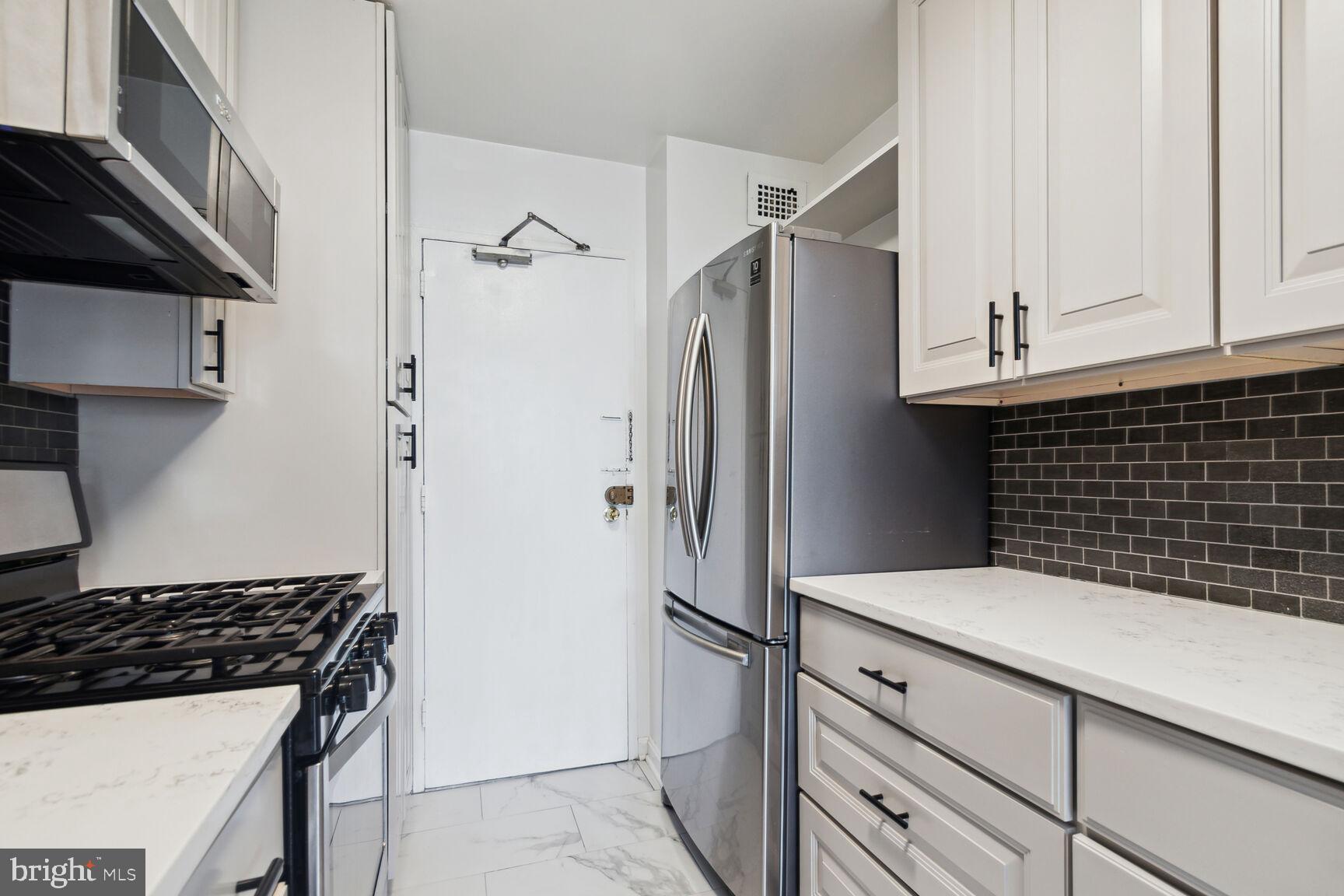 1900 Lyttonsville Road, Unit 813 Silver Spring, MD 20910 - Photo 10 of 33