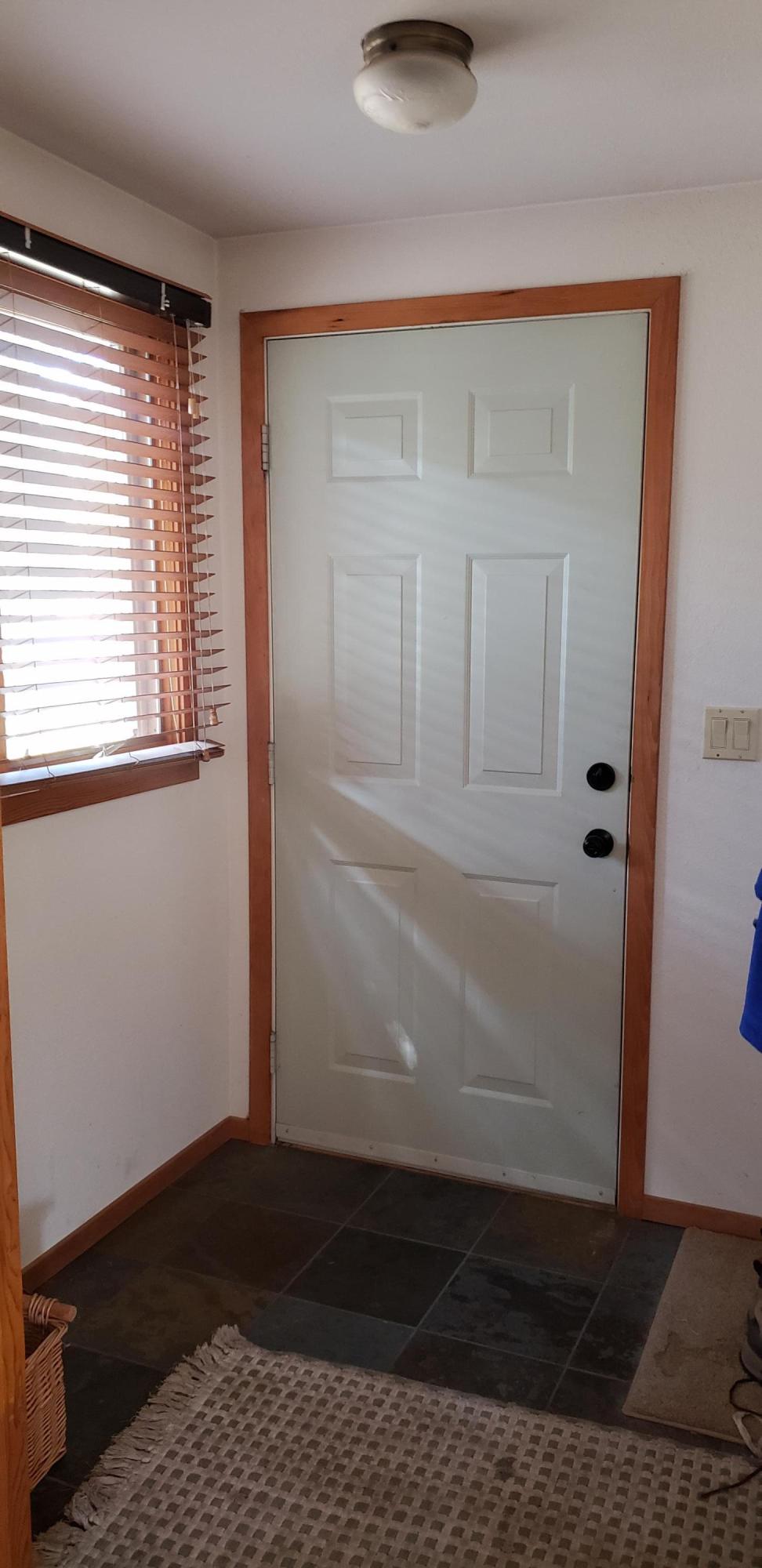18892 Choctaw Road Bend, OR 97702 - Photo 22 of 26 CT Entrydoor