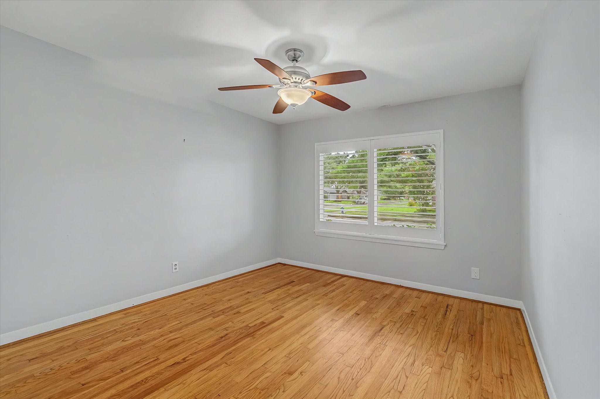 2123 Ridgecrest Drive Houston, TX 77055 - Photo 32 of 44