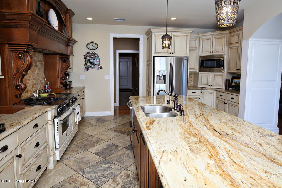 401 Ash Run Road Louisville, KY 40245 - Photo 8 of 32 Ash Run Kitchen 3