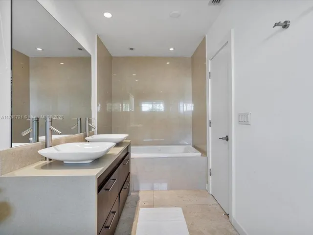 $19,990 | 16473 Northeast 31st Avenue, North Miami Beach, FL 33160