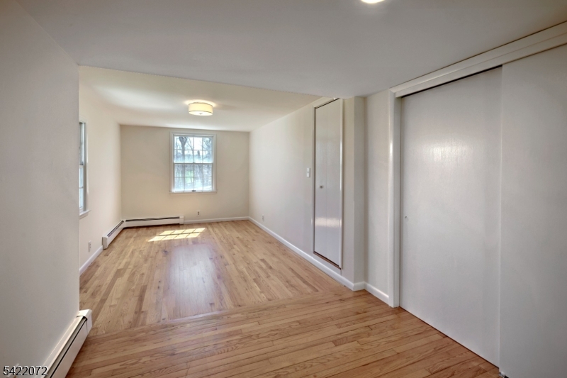 350 Burnt Mill Road Somerville, NJ 08876 - Photo 13 of 17