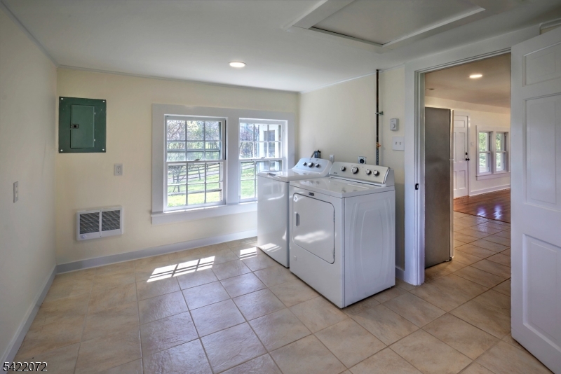 350 Burnt Mill Road Somerville, NJ 08876 - Photo 16 of 17