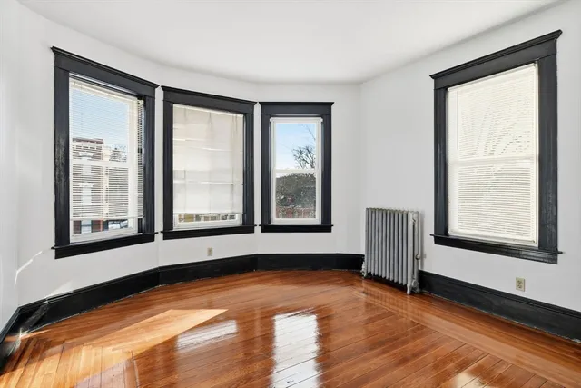 $2,100 | 44 Bardwell Street, Unit 3L, South Hadley, MA 01075