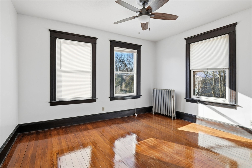 44 Bardwell Street, Unit 3L South Hadley, MA 01075 - Photo 9 of 12