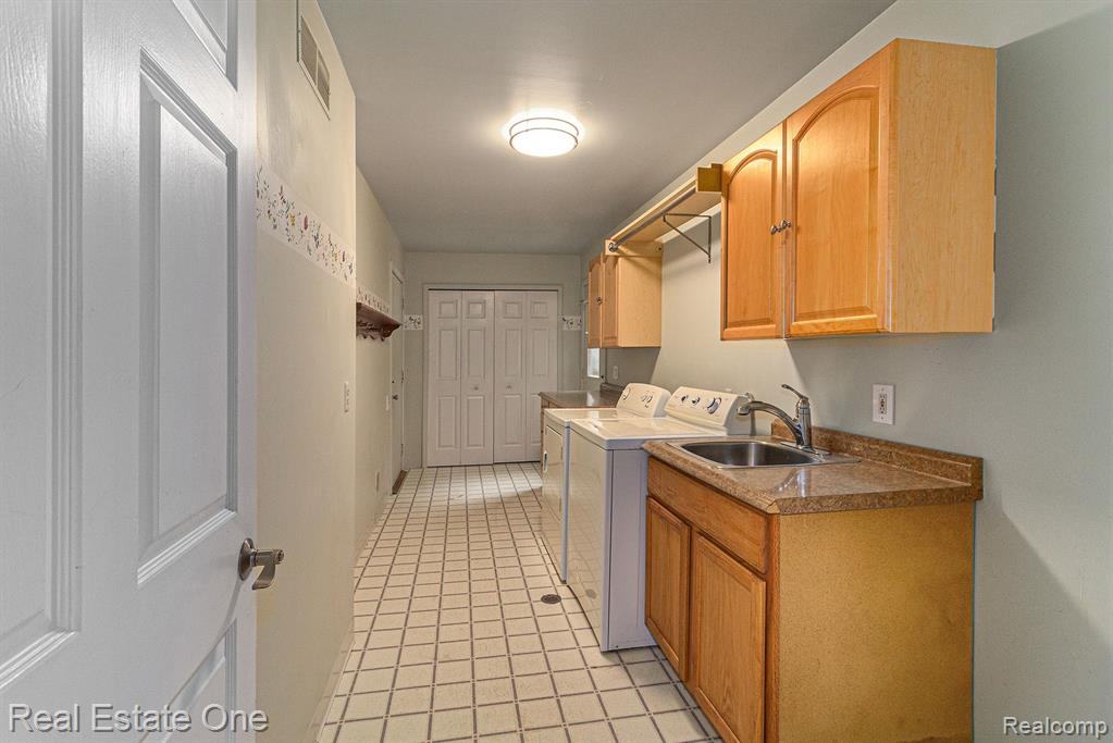 41454 Chattman Street Novi, MI 48375 - Photo 11 of 19