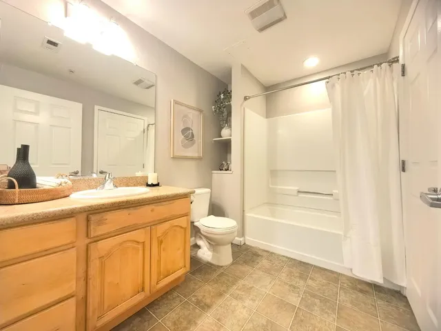 $738,800 | 1550 Technology Drive, Unit 1099, San Jose, CA 95110