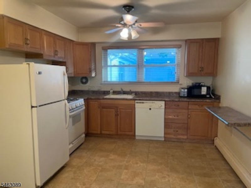 406 Cranbury Road, Unit 3 East Brunswick, NJ 08816 - Photo 6 of 12 Gallery Image 6