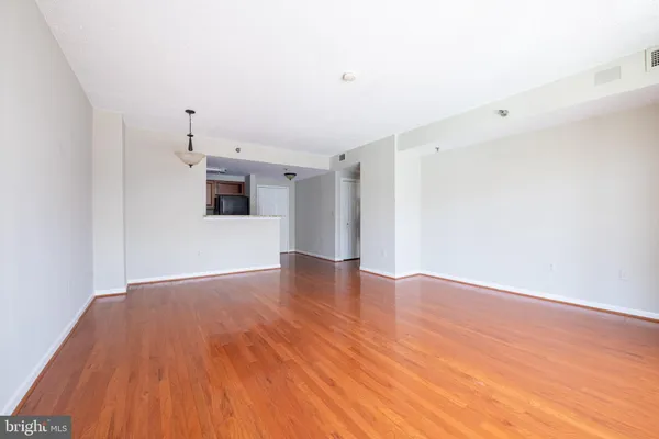 $295,000 | 24 Courthouse Square, Unit 212, Rockville, MD 20850