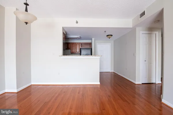 $295,000 | 24 Courthouse Square, Unit 212, Rockville, MD 20850