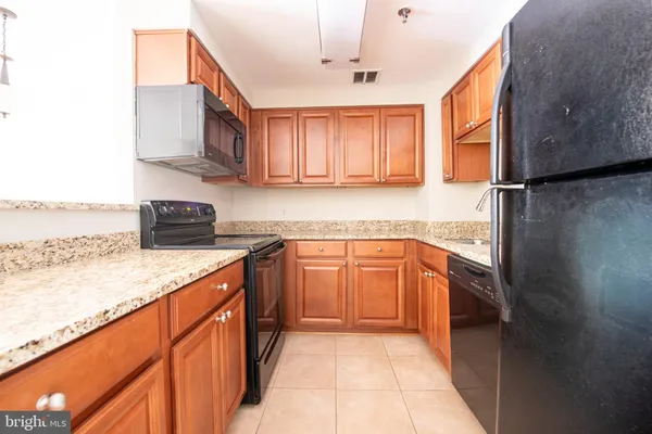 $295,000 | 24 Courthouse Square, Unit 212, Rockville, MD 20850