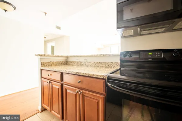 $295,000 | 24 Courthouse Square, Unit 212, Rockville, MD 20850