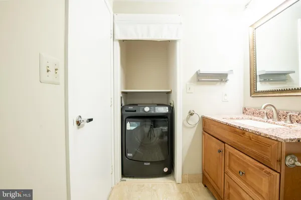 $295,000 | 24 Courthouse Square, Unit 212, Rockville, MD 20850