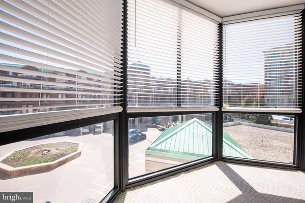 $295,000 | 24 Courthouse Square, Unit 212, Rockville, MD 20850