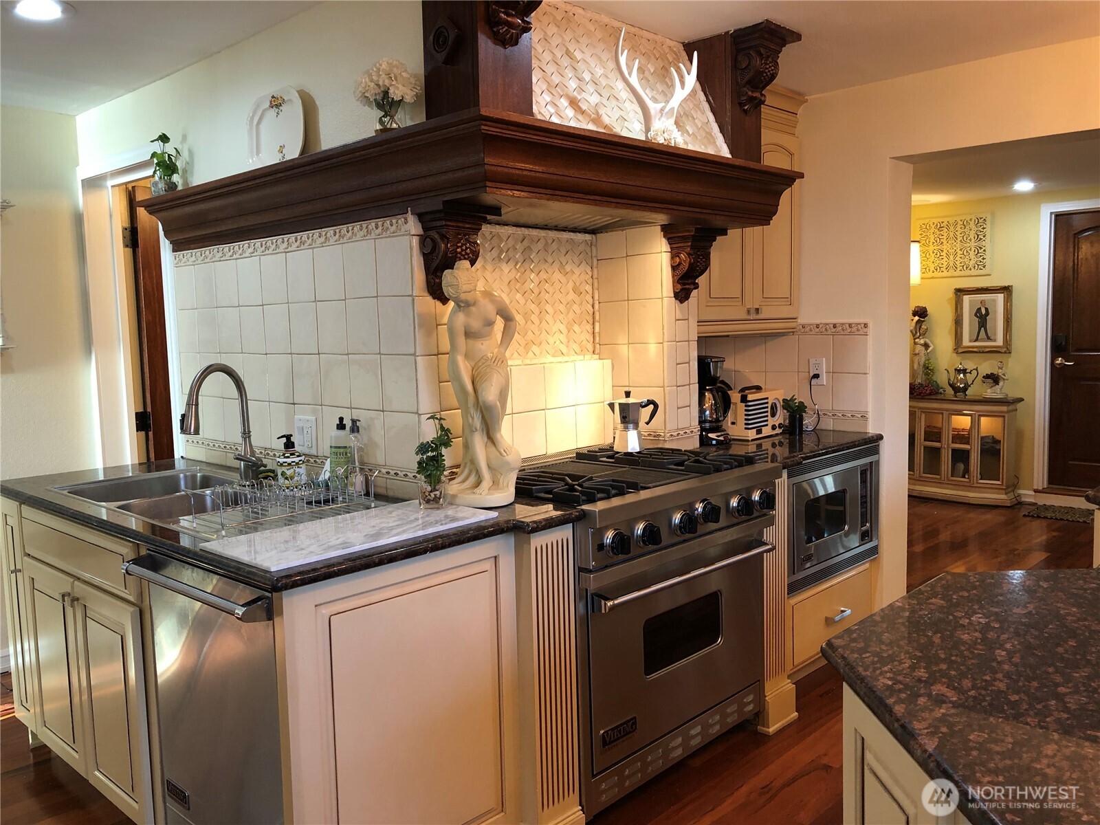 4030 Beach Drive Southwest Seattle, WA 98116 - Photo 17 of 33