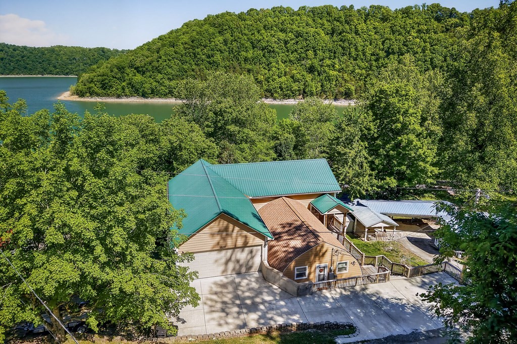2975 Johnson Chapel Road Sparta, TN 38583 - Photo 9 of 64