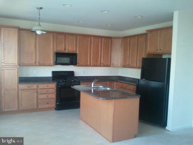 9101 Furey Road Lorton, VA 22079 - Photo 3 of 10 Kitchen