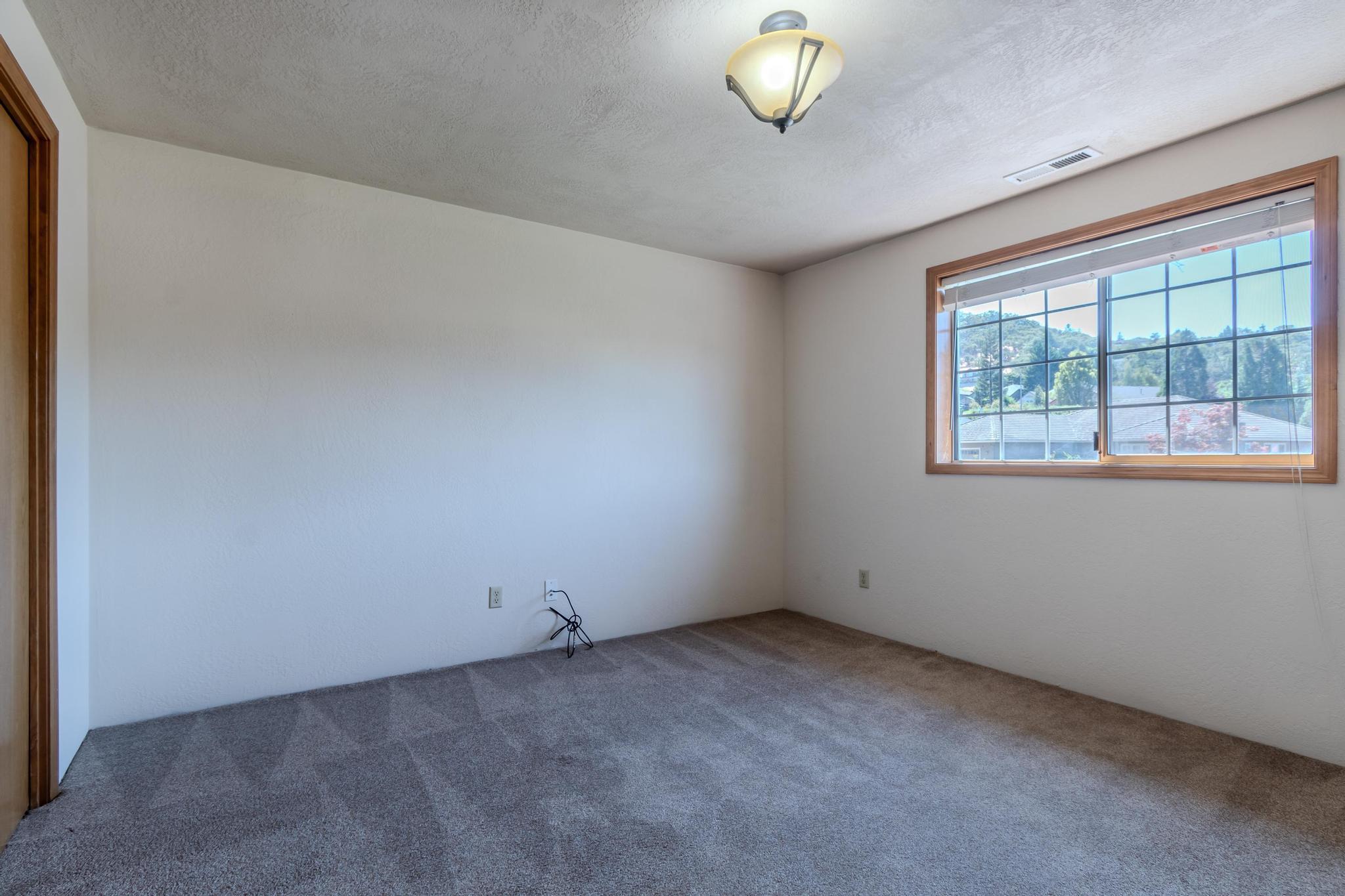 4239 Innsbruck Ridge Medford, OR 97504 - Photo 35 of 58 01-28