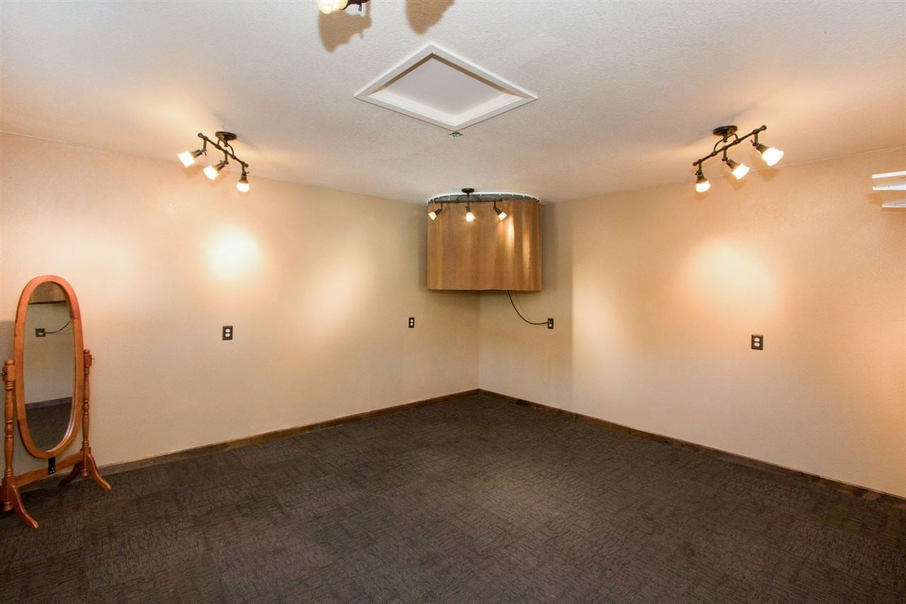 4729 Mt Vernon Road Southeast Cedar Rapids, IA 52403 - Photo 19 of 28 Gallery Image 19