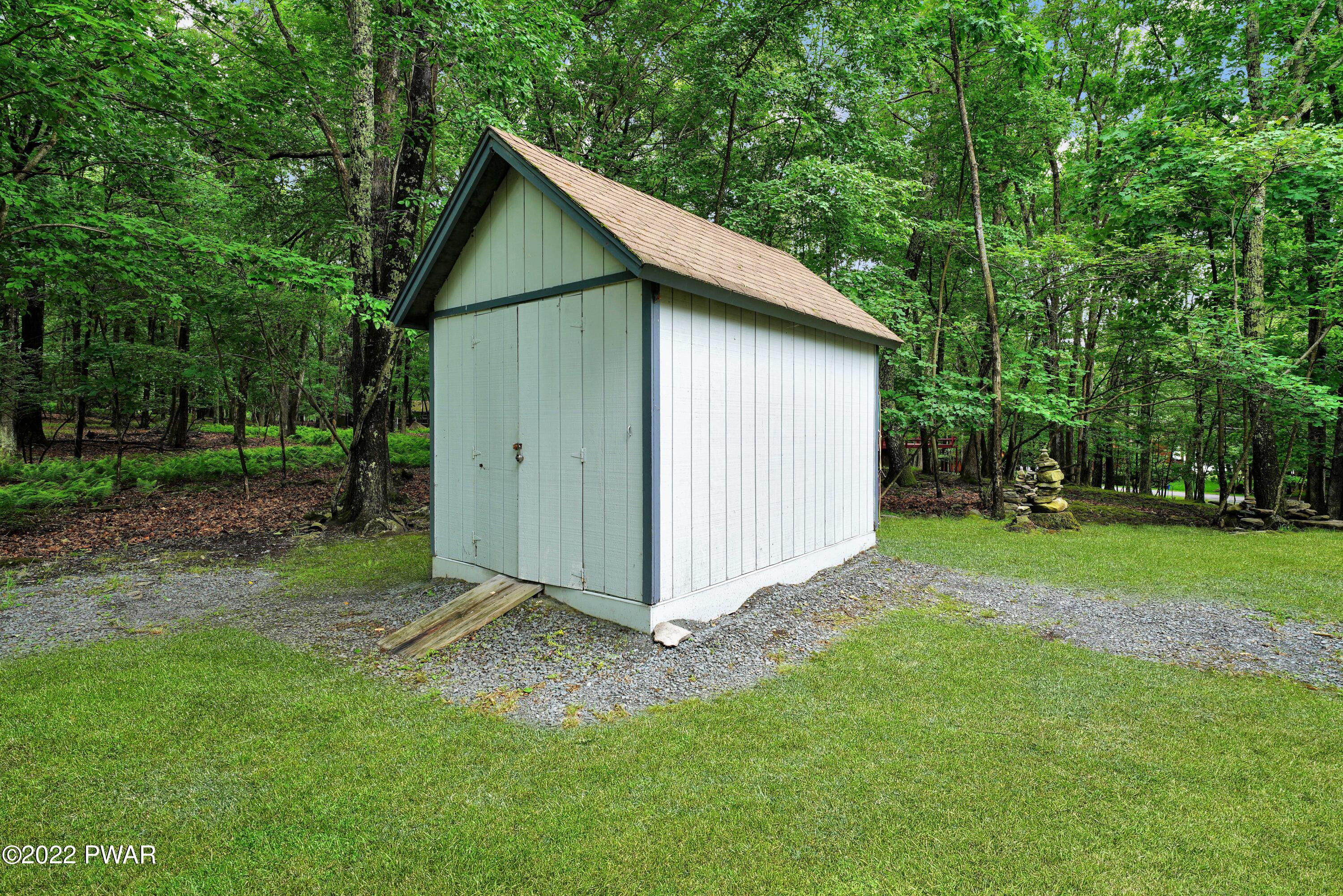 129 Cabin Road Milford, PA 18337 - Photo 13 of 32 DSC06379