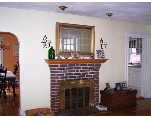 29 Herbert Road Quincy, MA 02171 - Photo 3 of 8 Gallery Image 3