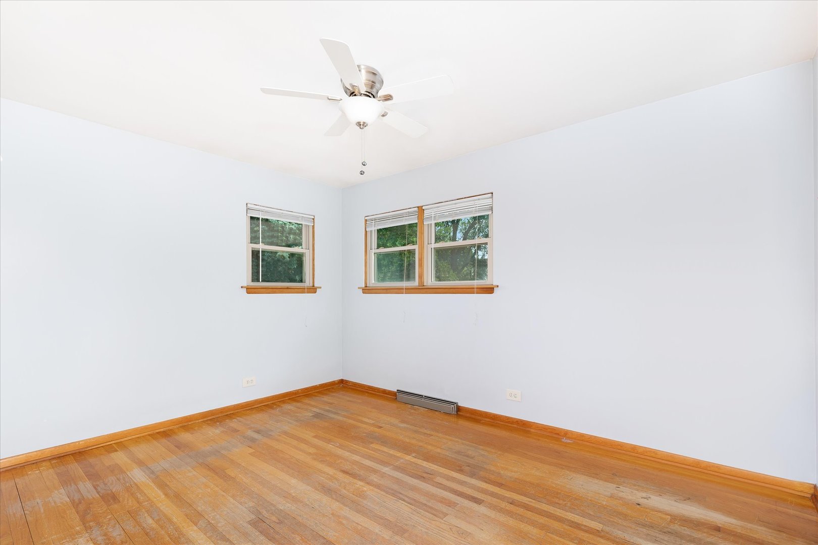 682 Spring Road Elmhurst, IL 60126 - Photo 10 of 28 a view of empty room with wooden floor