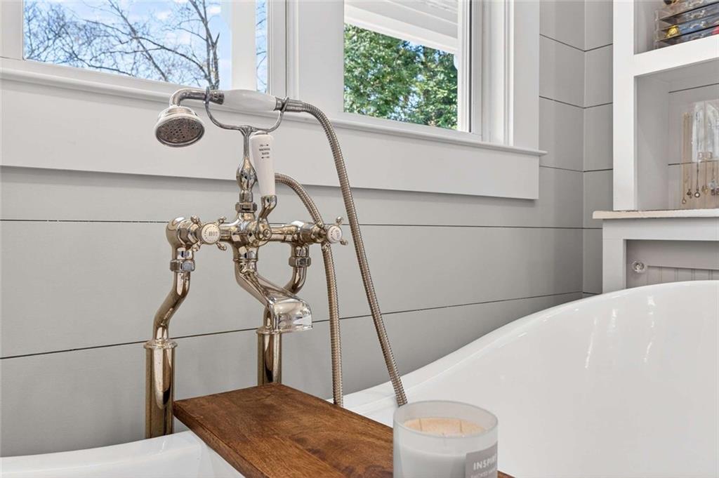 52 Woodstock Road Roswell, GA 30075 - Photo 17 of 76