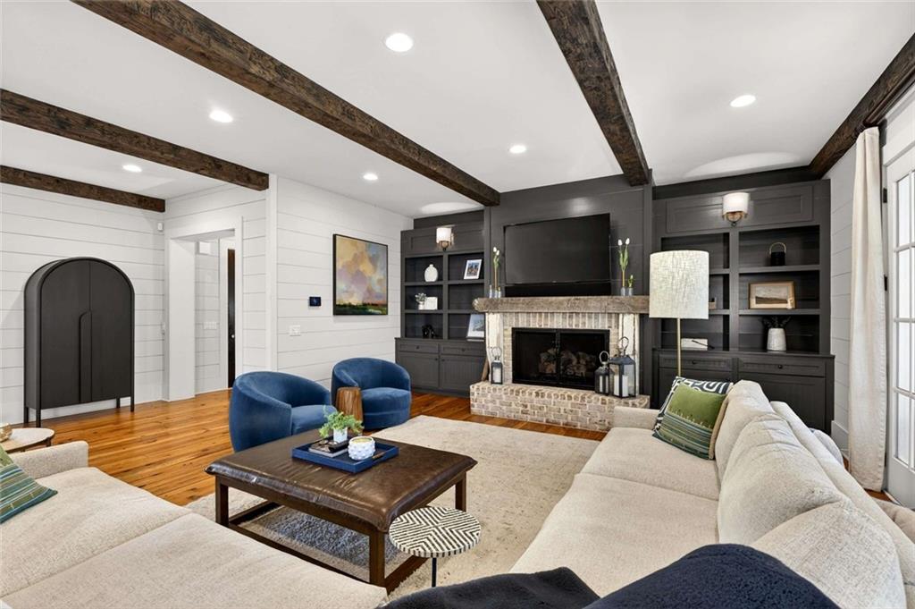 52 Woodstock Road Roswell, GA 30075 - Photo 20 of 76